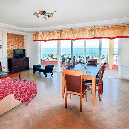 Agios Stefanos Avlioton Sleeps 6 Pool Air Con Villa *