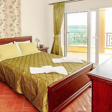 Agios Stefanos Avlioton Sleeps 6 Pool Air Con *